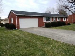 1207 Opal St, Louisville, OH 44641
