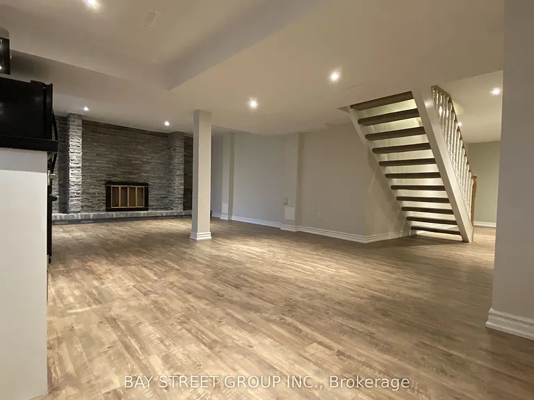 29 Carlton Rd #BASEMENT — Photo 9