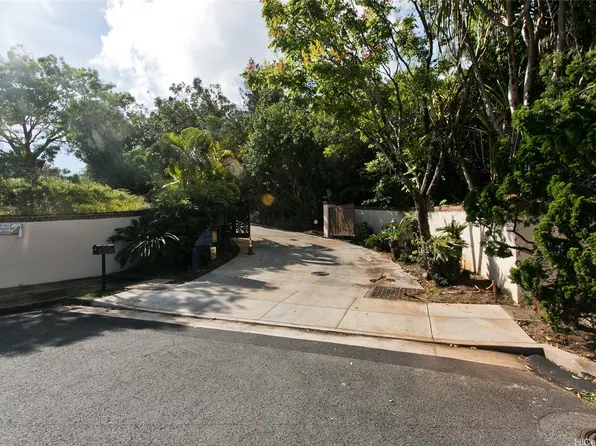 2500 Aha Aina Pl #H, Honolulu, HI 96821