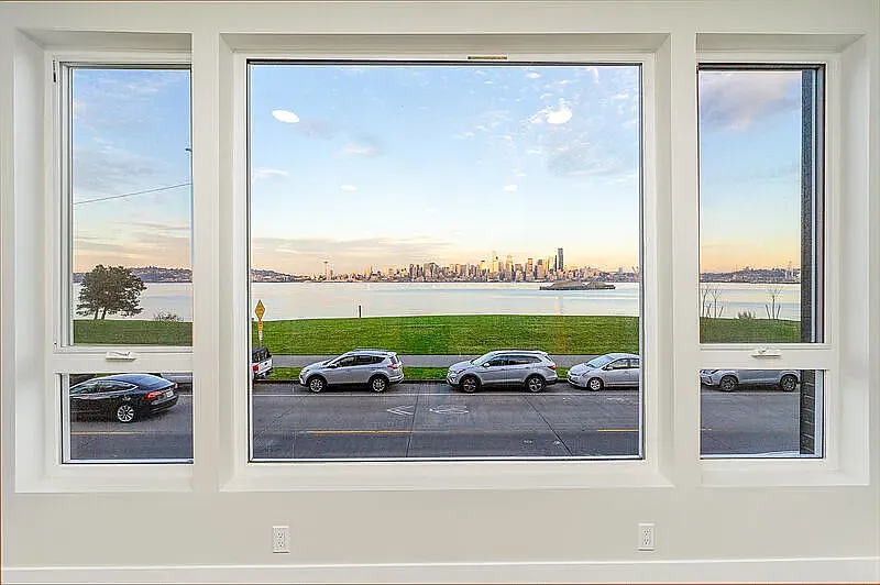 17 Harbor Ave SW — Photo 4