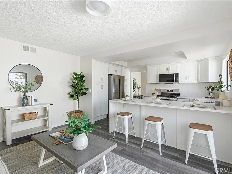 24420 Alliene Ave #3 — Photo 7