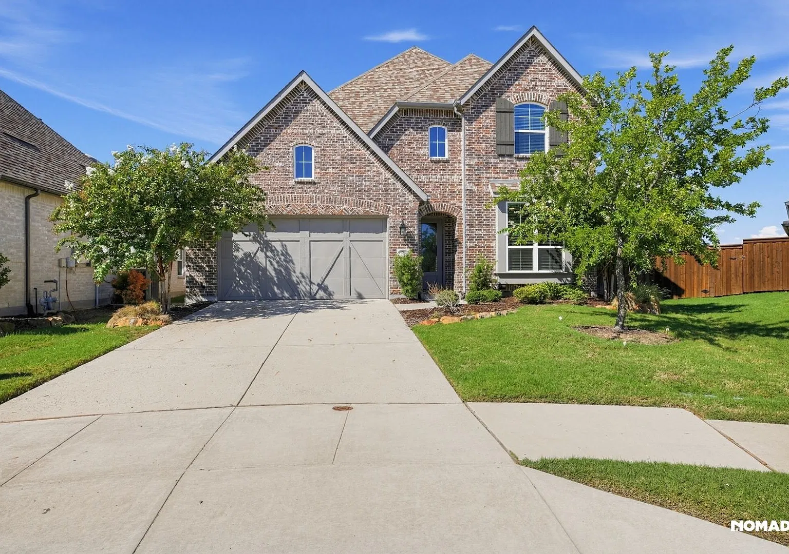 Stunning 5BR House in Celina — Photo 2