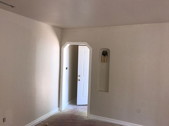 2nd image of 3315 N San Mateo Ave