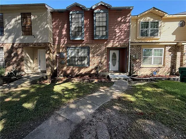 3 bed, 2.5 bath, 1575 sqft, $1,600 — Photo 1