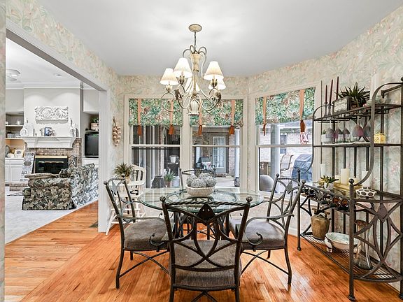 3rd image of 5544 S New Hope Rd