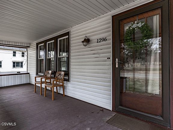 3rd image of 1296 Bloom Rd