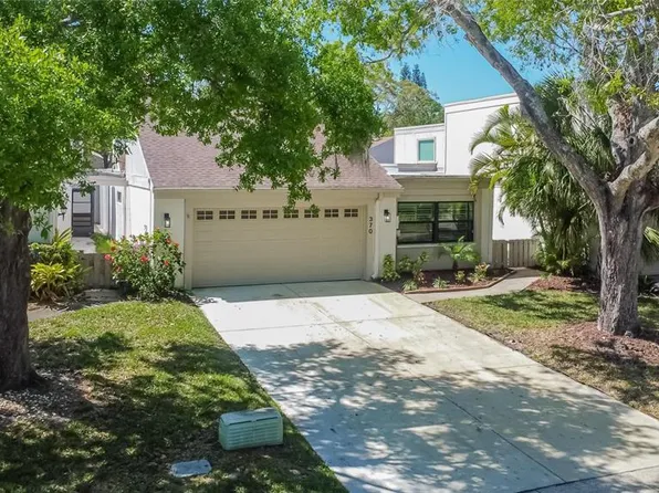 370 S Woodlands Dr, Oldsmar, FL 34677