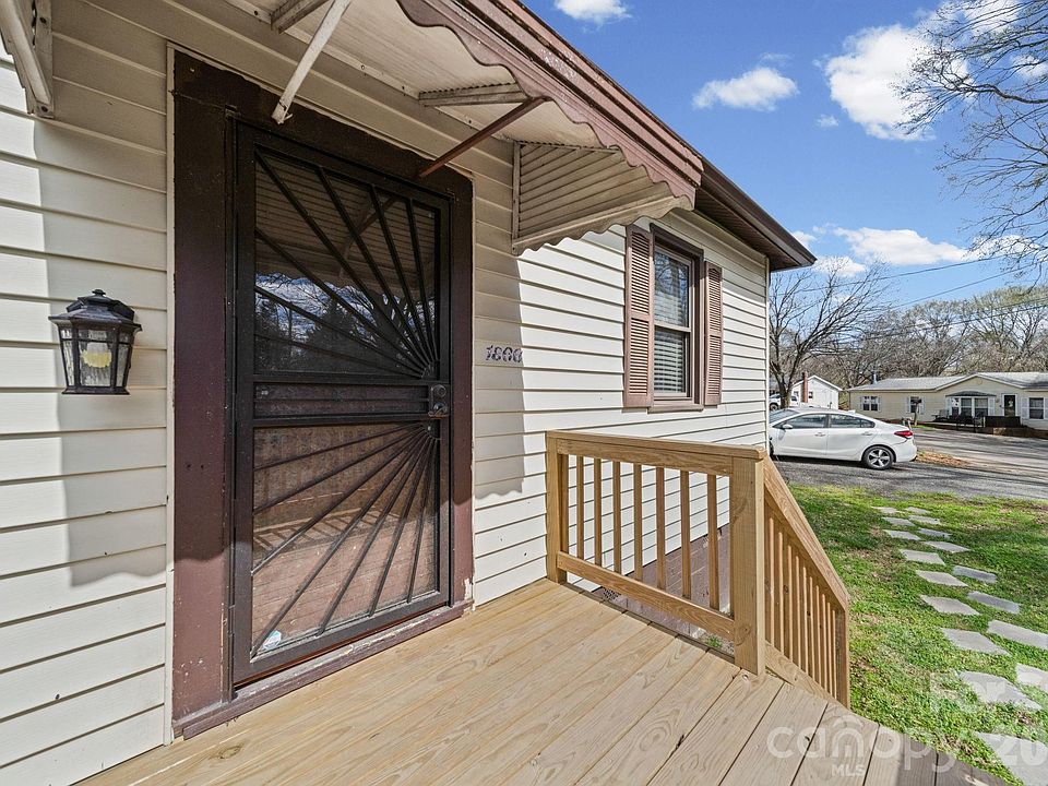 1st image of 1866 Hilltop Cir