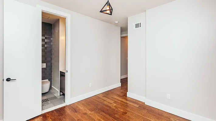 Rented by Nooklyn NYC LLC | media 12