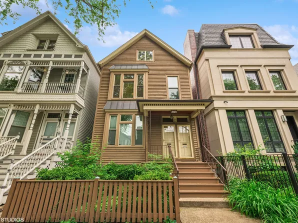 3724 N Bosworth Ave, Chicago, IL 60613