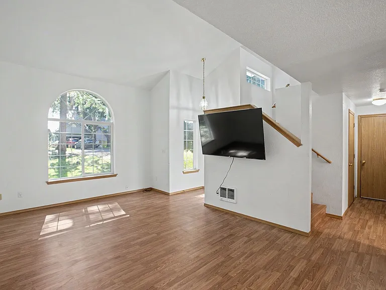 22530 Bluewater Dr SE — Photo 5