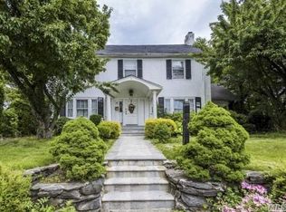 46-13 243rd St, Little Neck, NY 11362