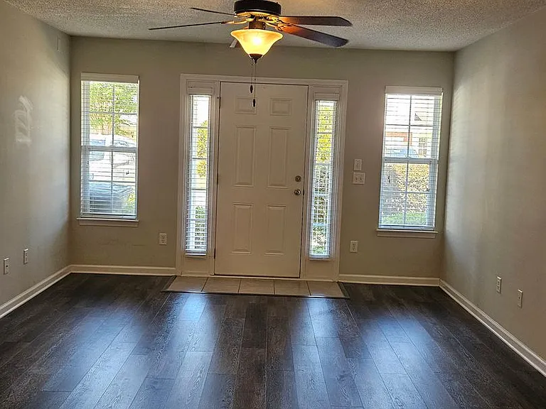 122 Jasmine Cir — Photo 3