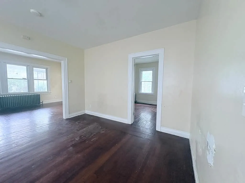 2 bed, $1,650 — Photo 2