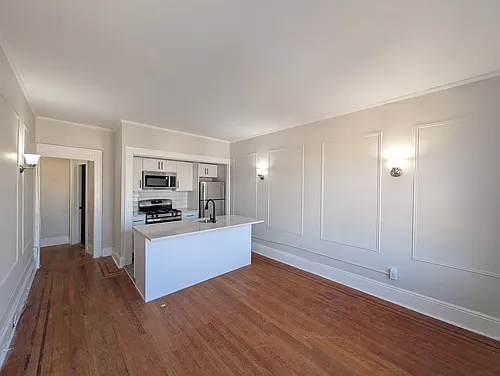 85 Anderson St Photo 1