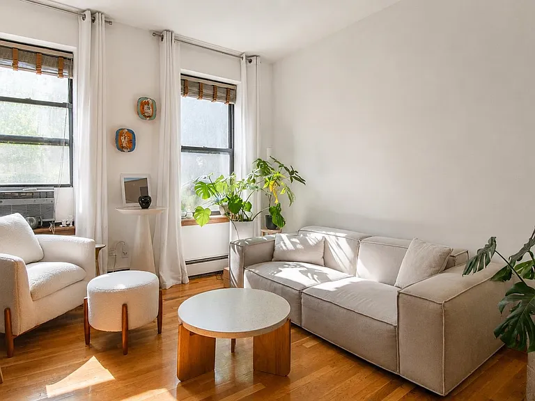 208 Willow Ave #201 — Photo 3