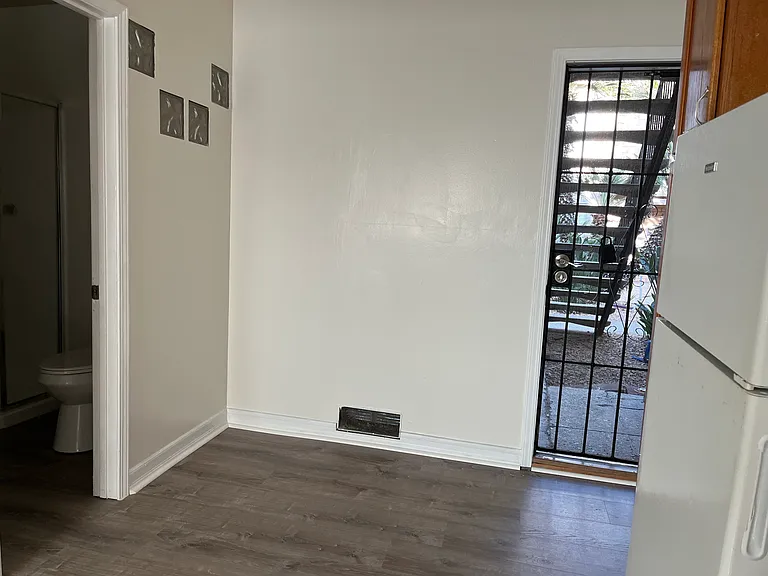 4626 Bancroft St #19 — Photo 5