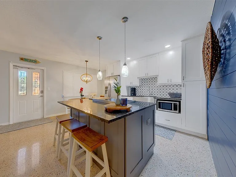 121 46th Ave #2G — Photo 11