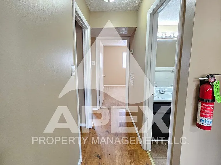 Kendle Wood Apartments — Photo 9