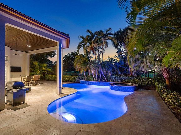 5th image of 16329 Mira Vista Ln
