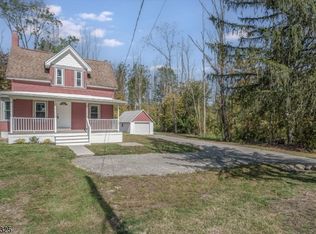 148 Vail Rd, Columbia, NJ 07832