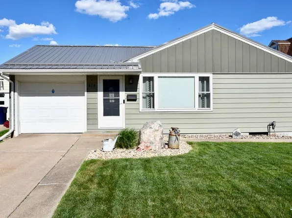 618 N Huron Ave, Pierre, SD 57501
