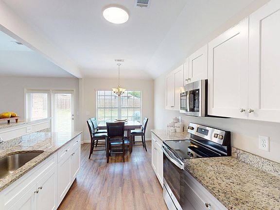3rd image of 216 Dawsons Mill Way