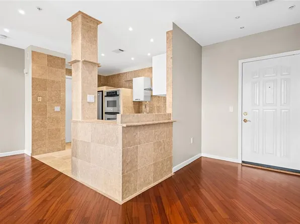 3334 Peachtree Rd NE APT 1410, Atlanta, GA 30326