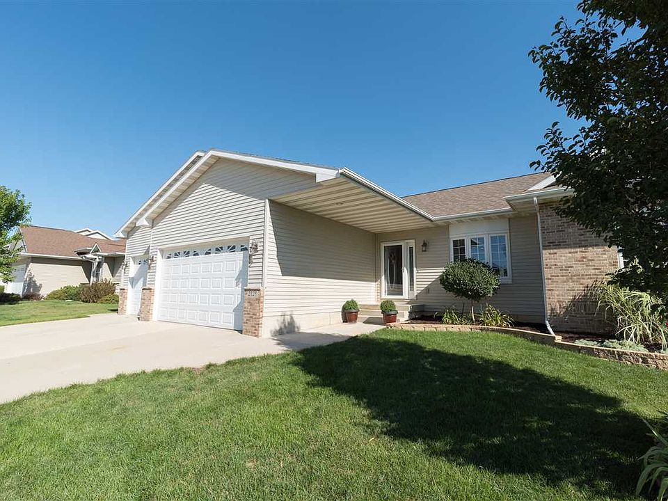 1st image of 2125 Boxwood Dr
