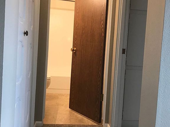 3rd image of 404 S 1st St APT 10