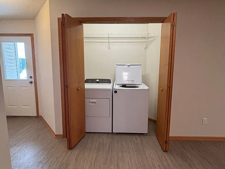 323B Williamsburg Pl — Photo 12