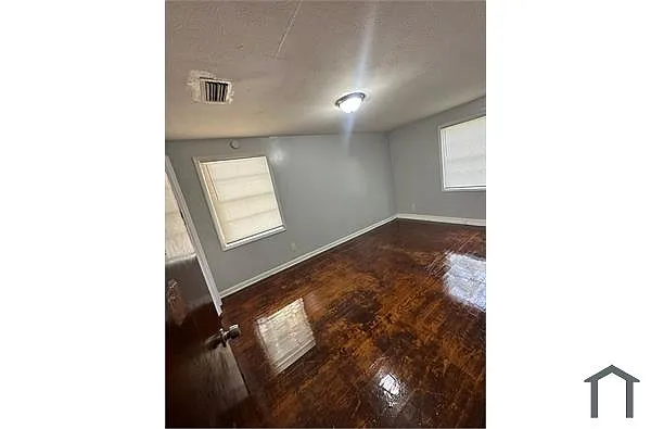 Building Photo - 7141 Elwood Ave