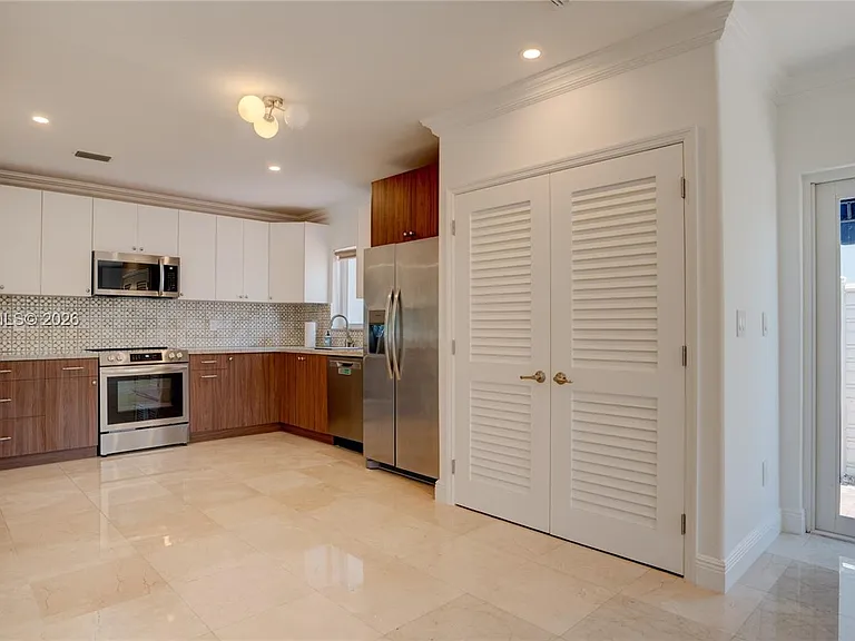 500 SW 51st Ct — Photo 49