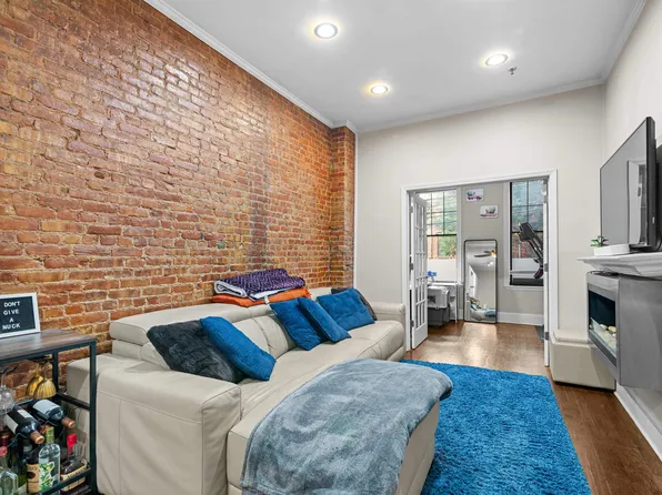 919 Park Avenue image 5 of 18