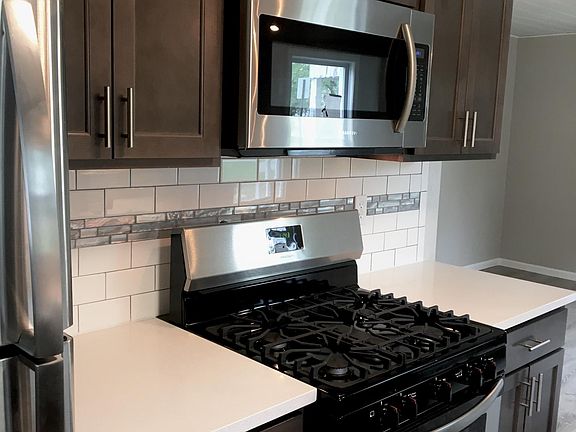 3rd image of 1007 Eastbrooke Dr
