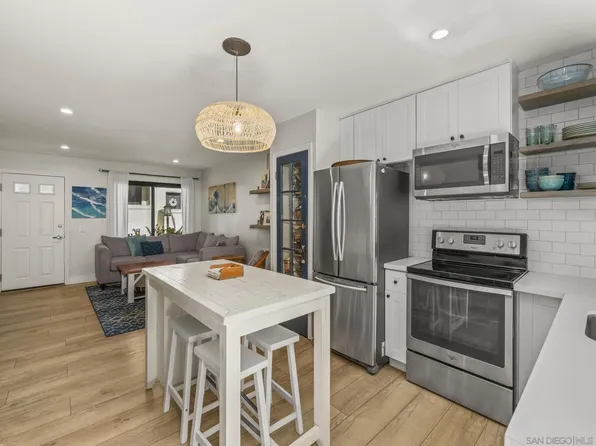 3825 Caminito Litoral Unit 212, San Diego, CA 92107