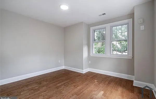 1701 Green St #B — Photo 6