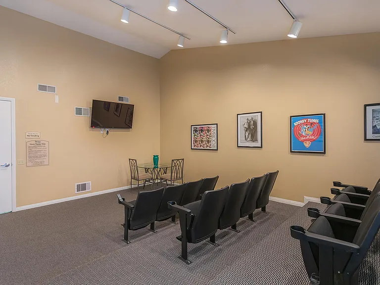 Palm Court Apartment Homes — Photo 15