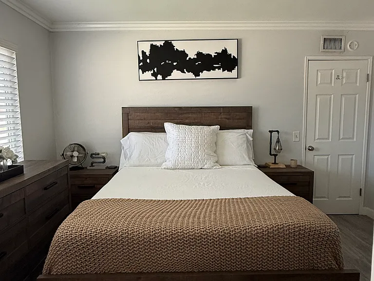 16294 Heathfield Dr — Photo 3