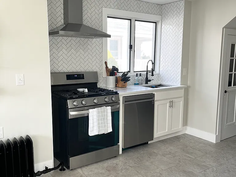 195 Dana Ave — Photo 5