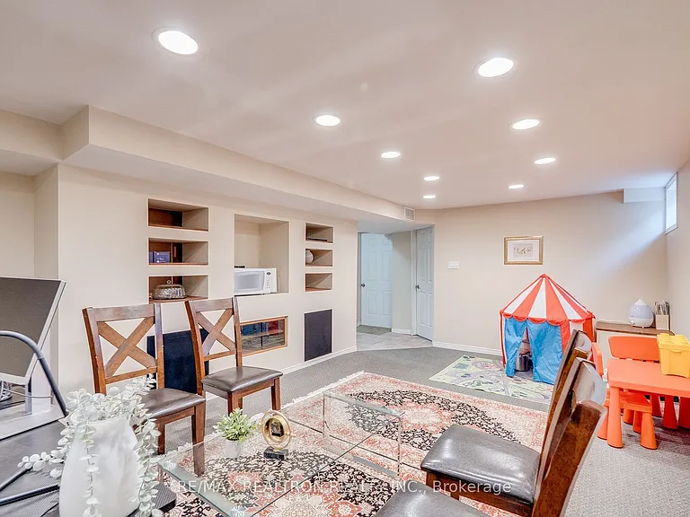 122 Rutledge Ave — Photo 7