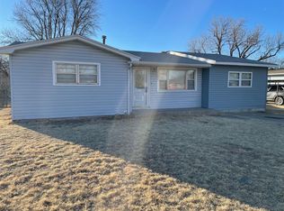 1203 S Adams St, Hugoton, KS 67951