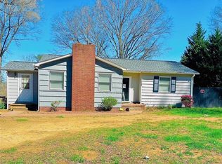 112 Cameron St, Walnut Cove, NC 27052