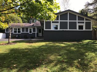 4916 Ridgeline Dr NE, Grand Rapids, MI 49525