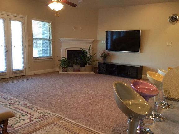 4th image of 2217 Marigold Dr