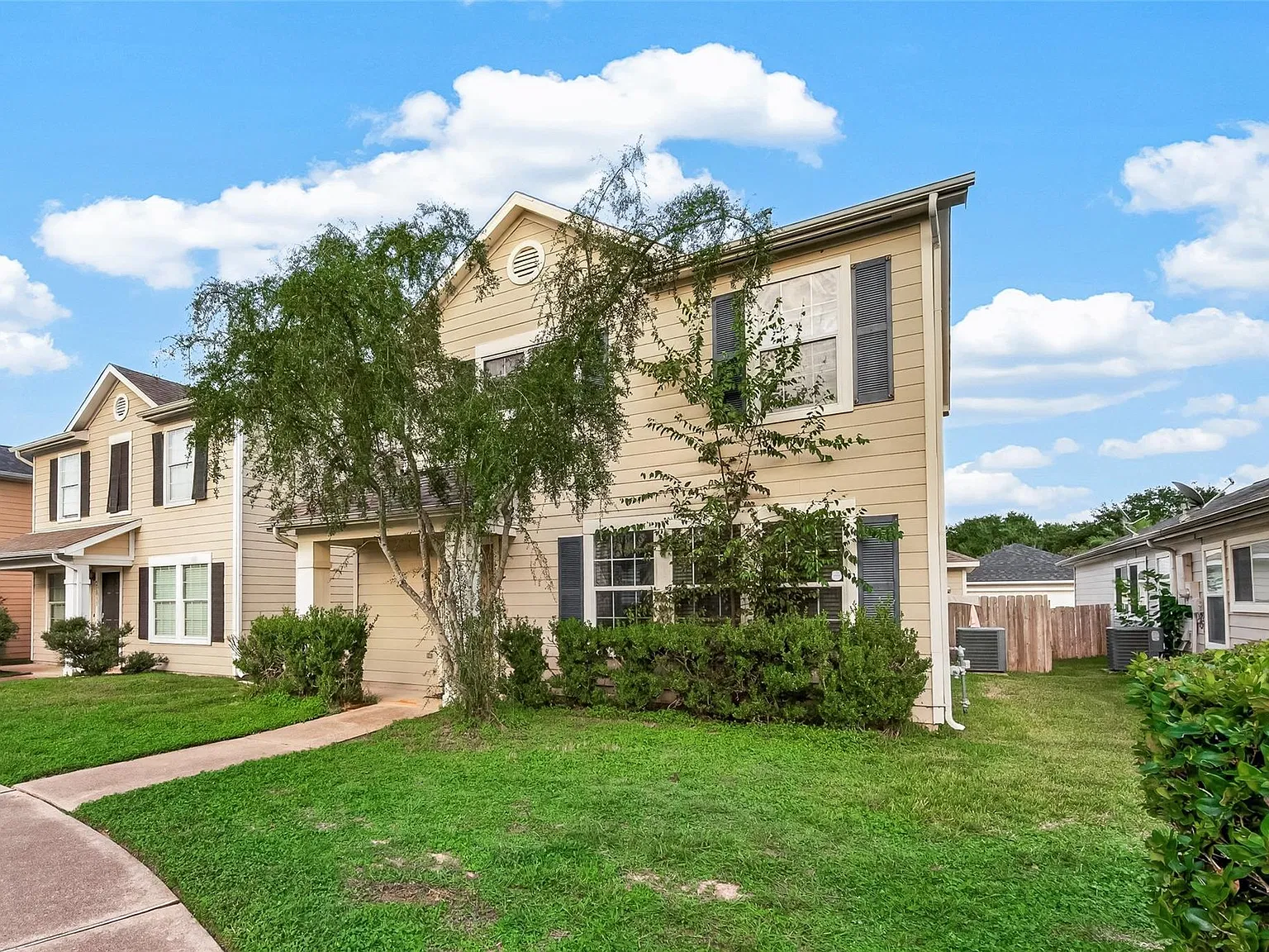 3 bed, 2.5 bath, 1452 sqft, $1,800 — Photo 4