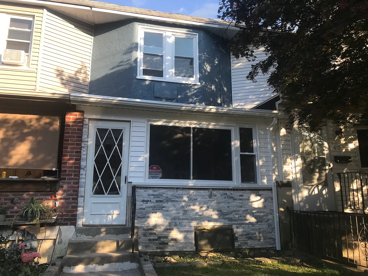 3 bed, 1.5 bath, 1350 sqft, $1,999 — Photo 1