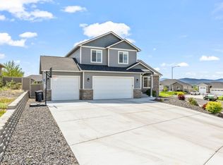 1589 Valhalla Loop, Selah, WA 98942