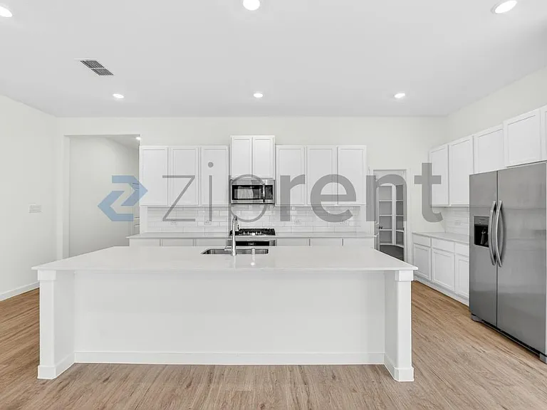 724 Demelza Dr — Photo 7