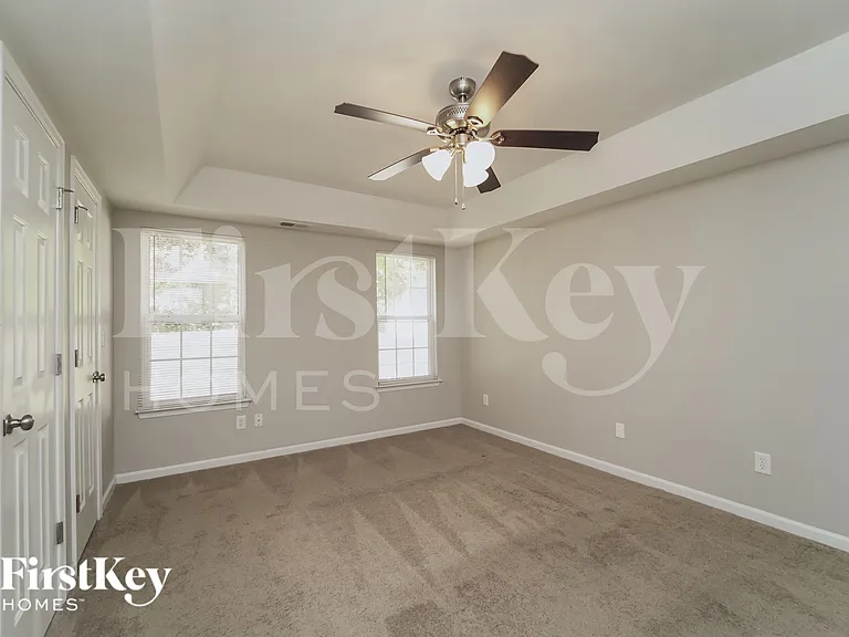 7008 Hidden Creek Dr — Photo 9